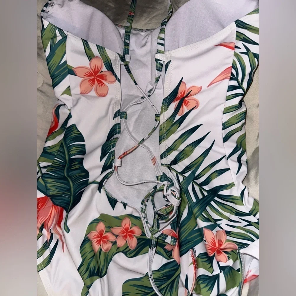 N/A women’s white